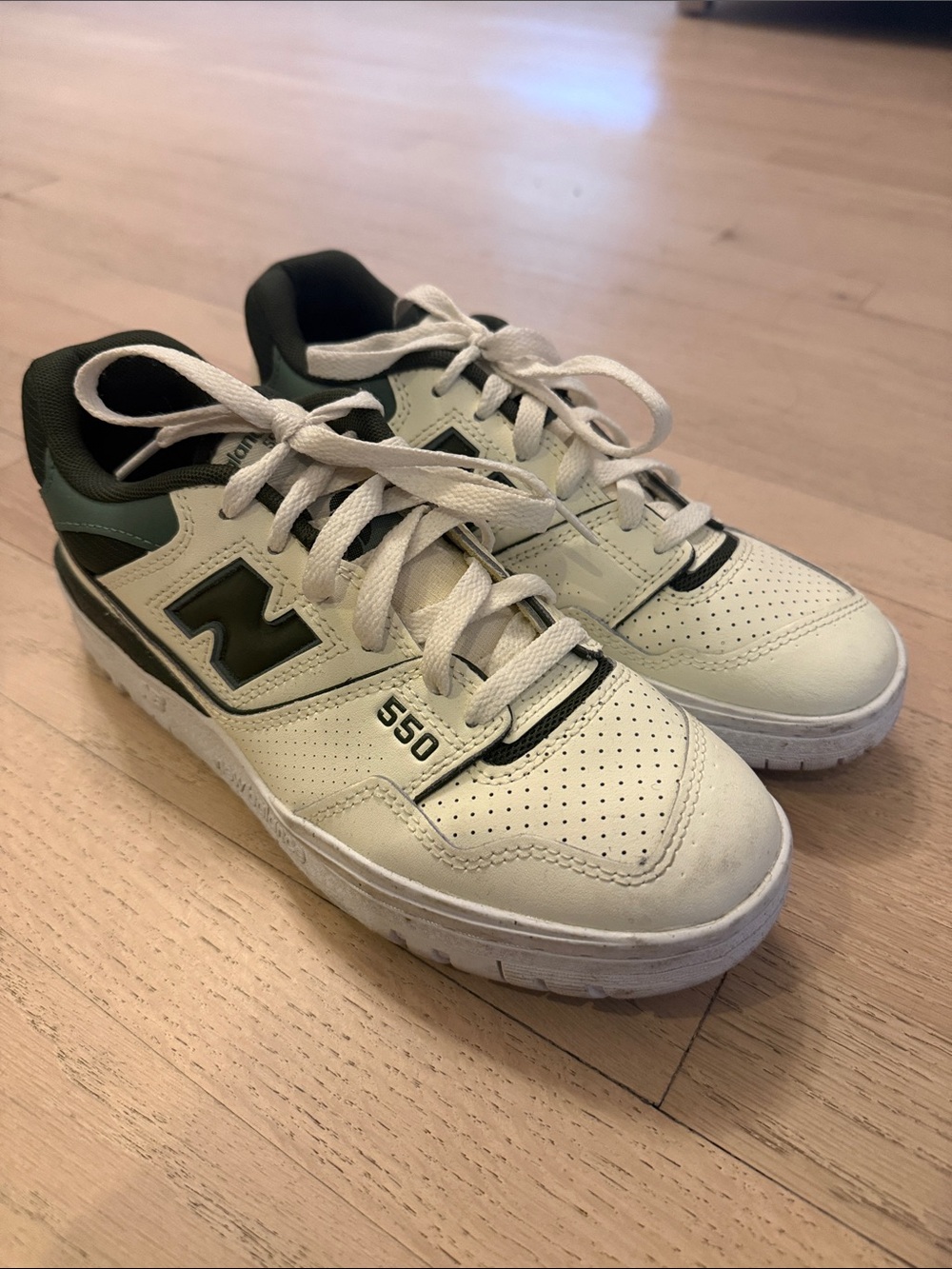 New Balance 550 Sneakers in Off-White and Green